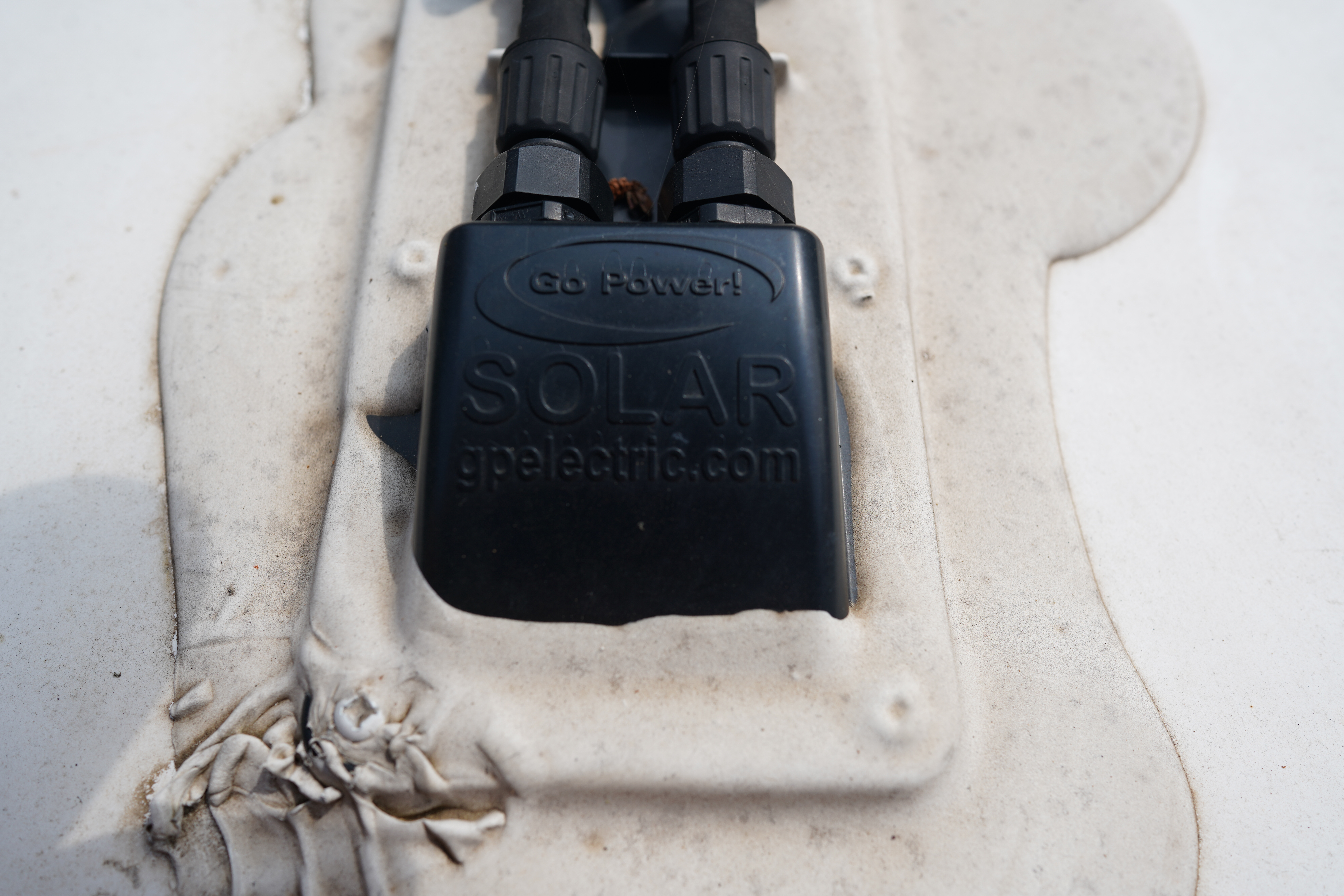 A cable entry plate was used for this RV prewired solar install